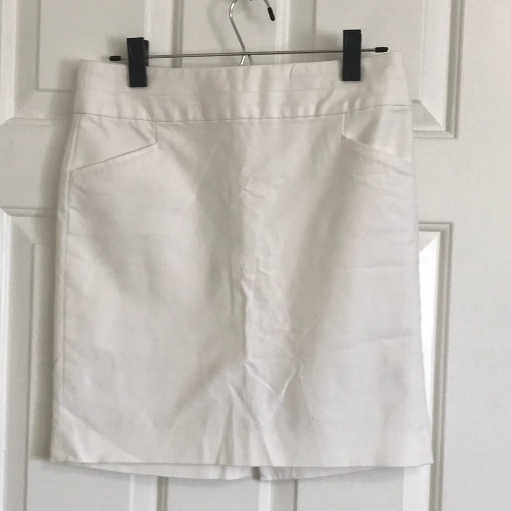 Banana Republic white skirt